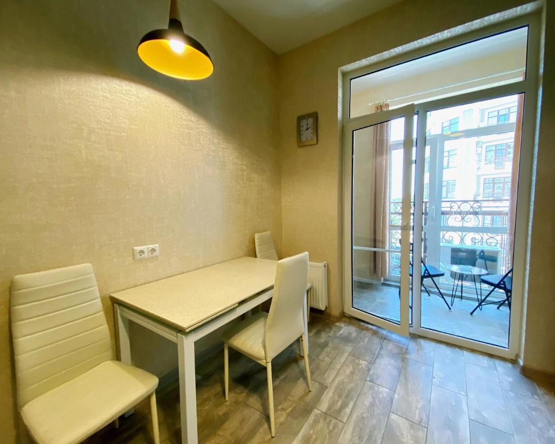 Italian Boulevard Modern Apartment Odessa Exteriör bild